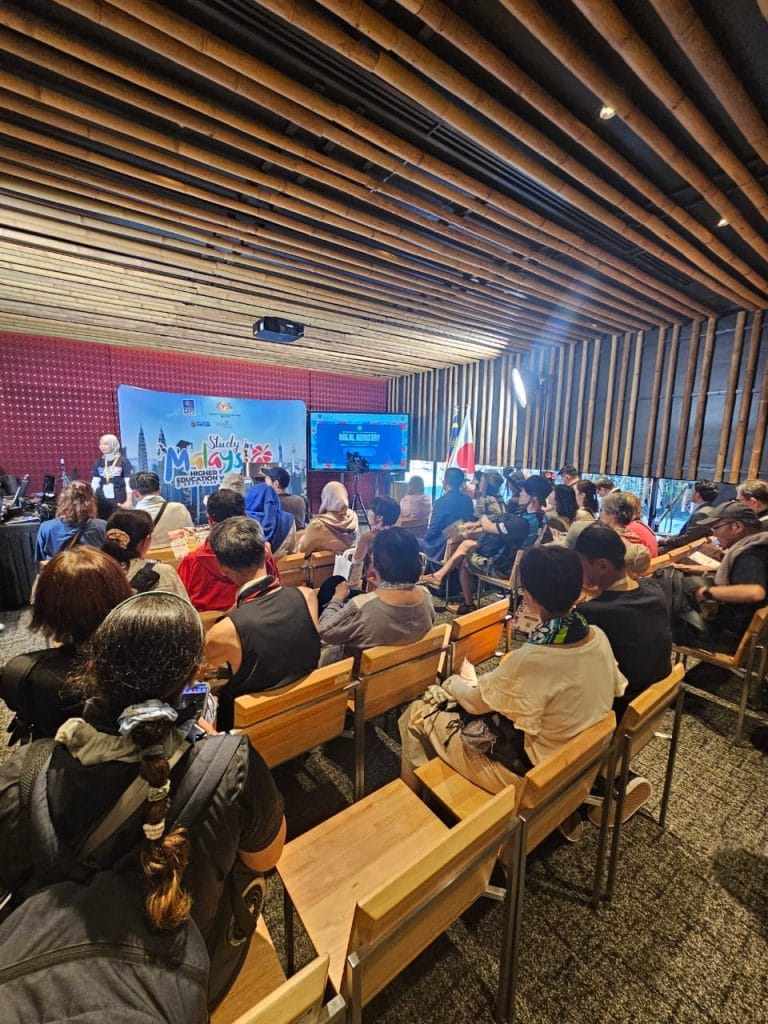 Pocket Talk @ Expo 2025 Osaka With Uhac 1